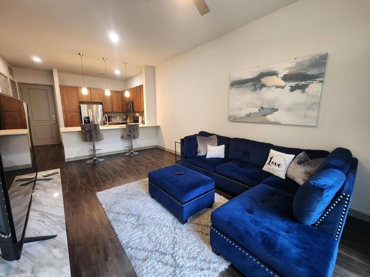 Elite Downtown Poolside Oasis * Houston